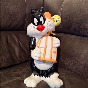 Vintage 1993 Sylvester and Tweety Bird Cookie Jar Looney Tunes Warner Brothers